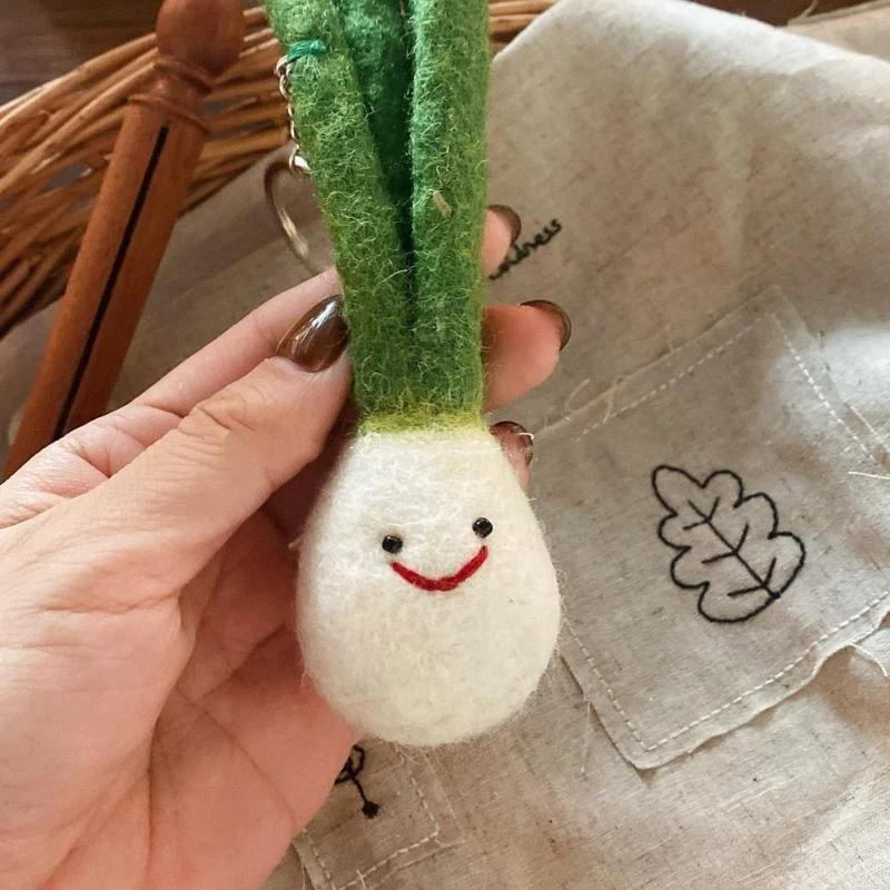 Eco-Friendly Felt Green Vegetable Keychain Adorable Lightweight Bag Pendant Schoolbag Ornament for Students Daily Use