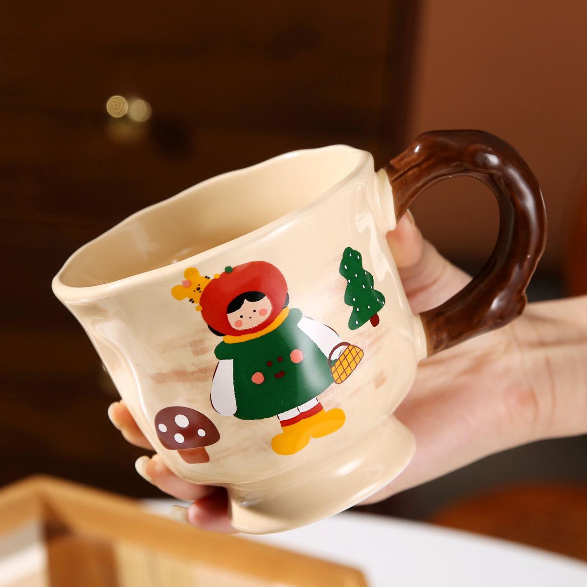 Niedlicher Becher mit hohen Beinen und Löffel für Mädchen Keramik-Wasserbecher für Zuhause Büro Frühstück Kaffeetasse Souvenirgeschenk 301-400ml