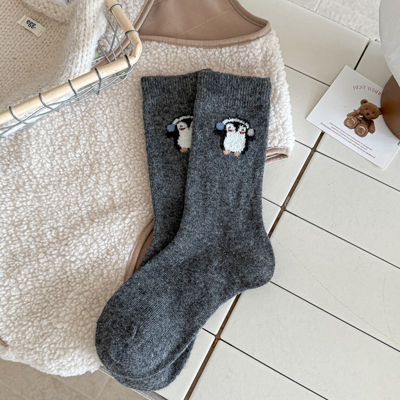 

Женские осенне-зимние утолщенные теплые мягкие универсальные мультяшные носки-гольфы из шерсти с пингвином 1 pair