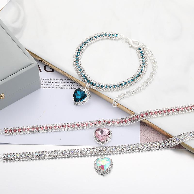 Luxury Crystal Cat Collar Love Pendant Necklace Pet Collar Adjustable Small Dog Cat Neck Ring Rhinestone Collar Pet Accessories