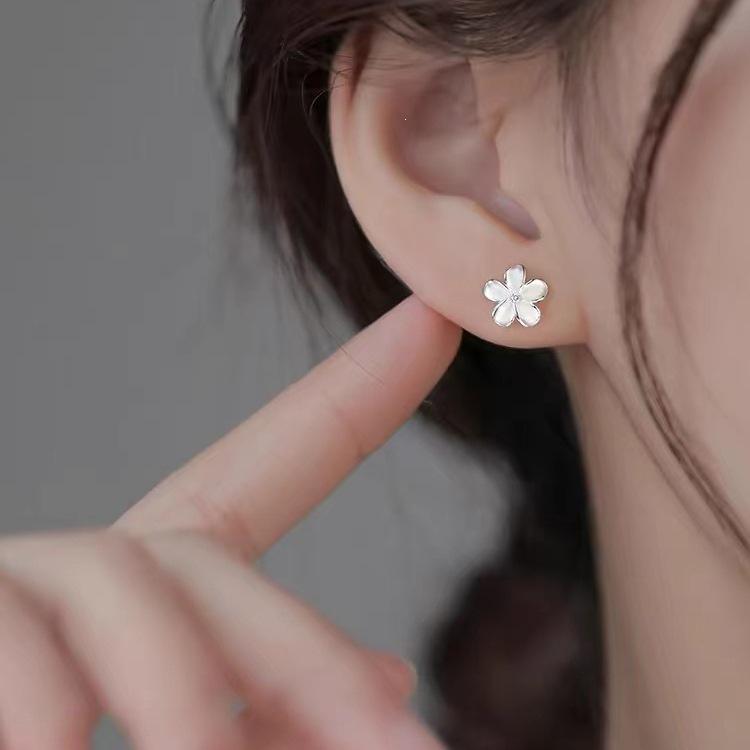 Boucles d'oreilles Gardenia Luxe Léger 2024: Boucles d'oreilles Clous Haut de Gamme pour Femme en Argent Sterling 925