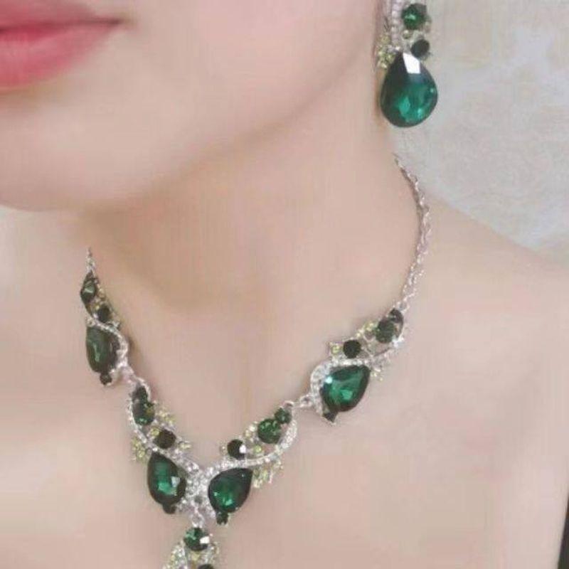 European and American Jewelry New Style Exaggerated Elegant Necklace and Earrings Two-Piece Set Retro Personality Women's Alloy Evening Jewelry