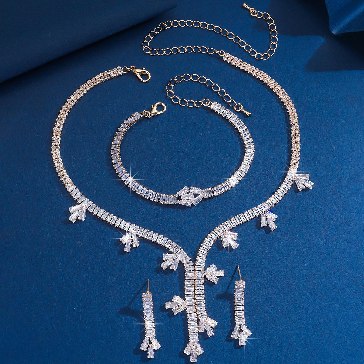 

Bridal Wedding Zircon Rhinestone Necklace Earrings Set Chain Set Jewelry Accessories