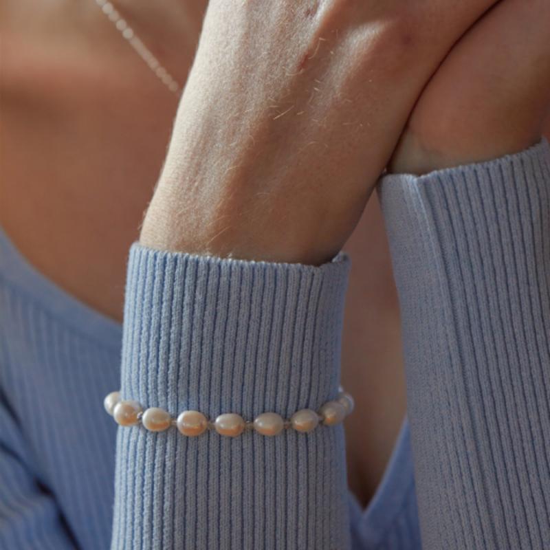 L’OMBRILLANT Pur Freshwater Pearl Bracelet