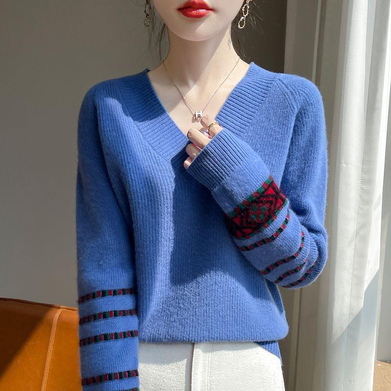 Autumn and Winter New Women's Color Matching Long-sleeved Sweater Loose Knitted Sweater with Top