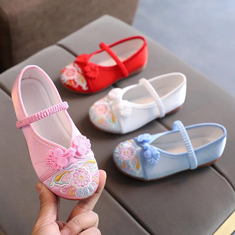 Handmade Embroidery Kids Shoes Chinese Style Cloth Surface Shoes for Girls Elegant Traditional Flower Pattern Hanfu Shoes F01173