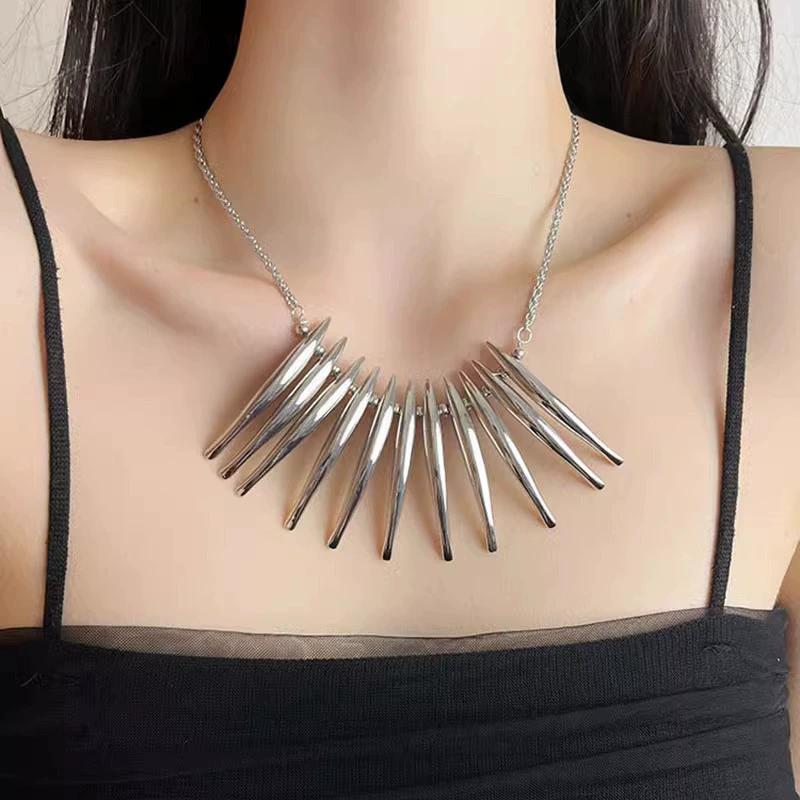 

Exaggerated Gold Silver Color-Matched Mirror-Finish Metal Long Bar Pendant Necklace For Ladies Trendy Elegant Necklaces Birthday Other