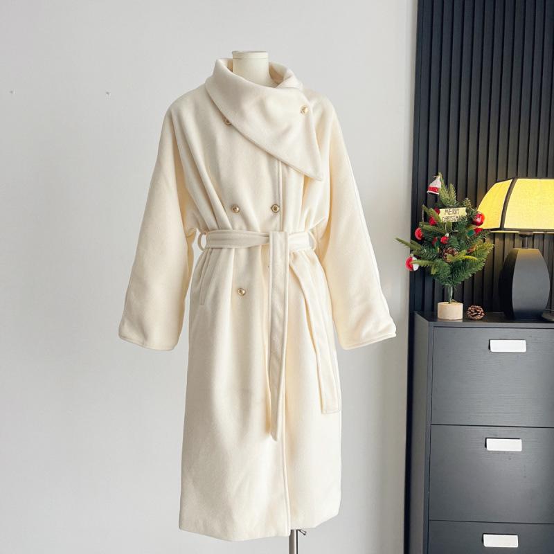 Xin Xing Women's Multi-color Tweed Wool Overcoat with Gold Buttons & Thin Belt – Winter 2024 Collection