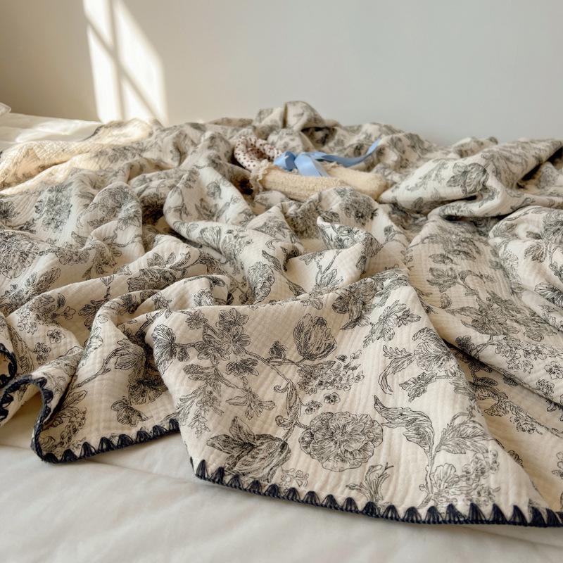 

Class A 100% Cotton Double Layer Gauze Baby Blanket - Little Bear Design 80*105cm Leg Cover