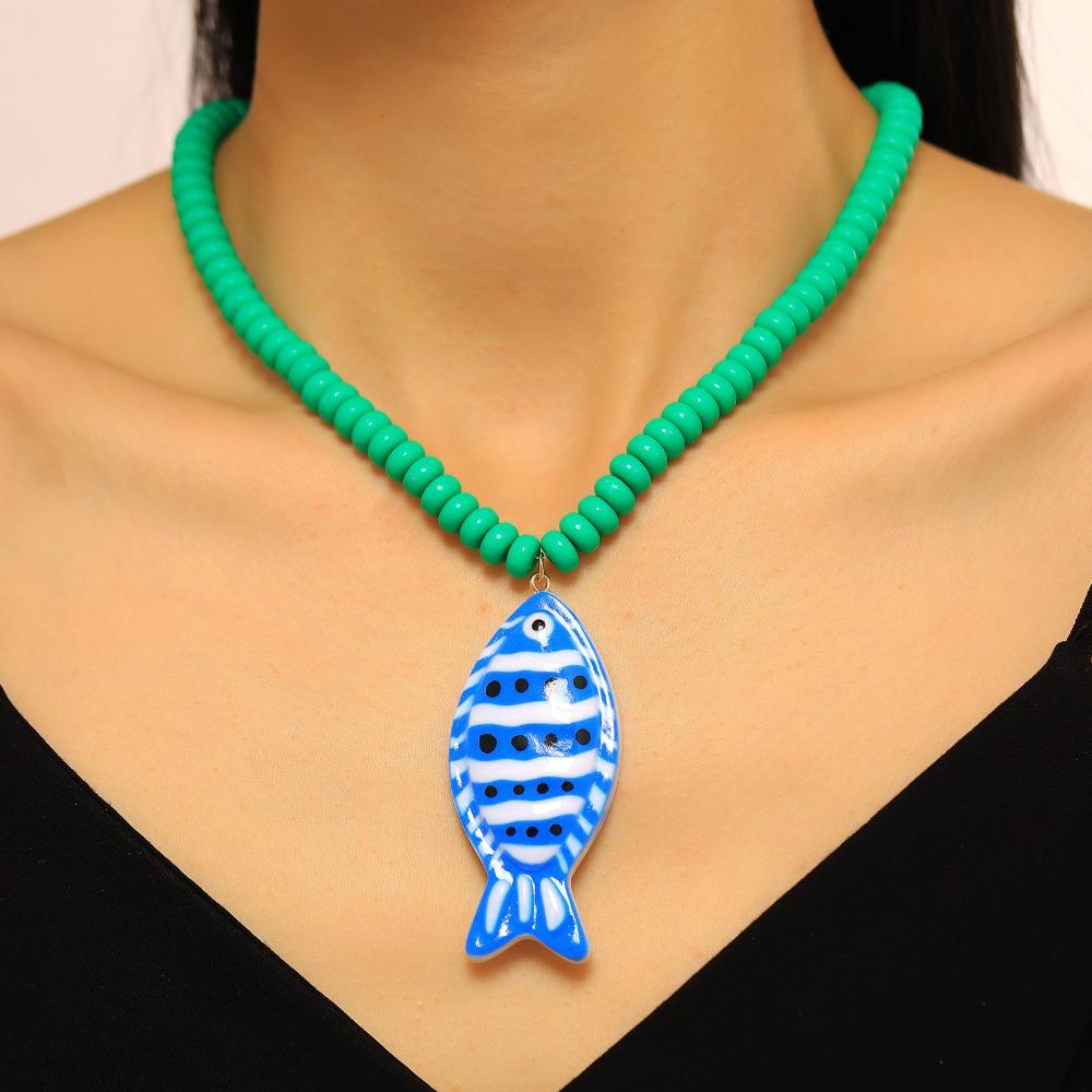 Bohemia Fashion Dopamine Color-matched Beaded Small Fish Pendant Necklace for Women Summer Beach Vacation Collar Chain Jewelry