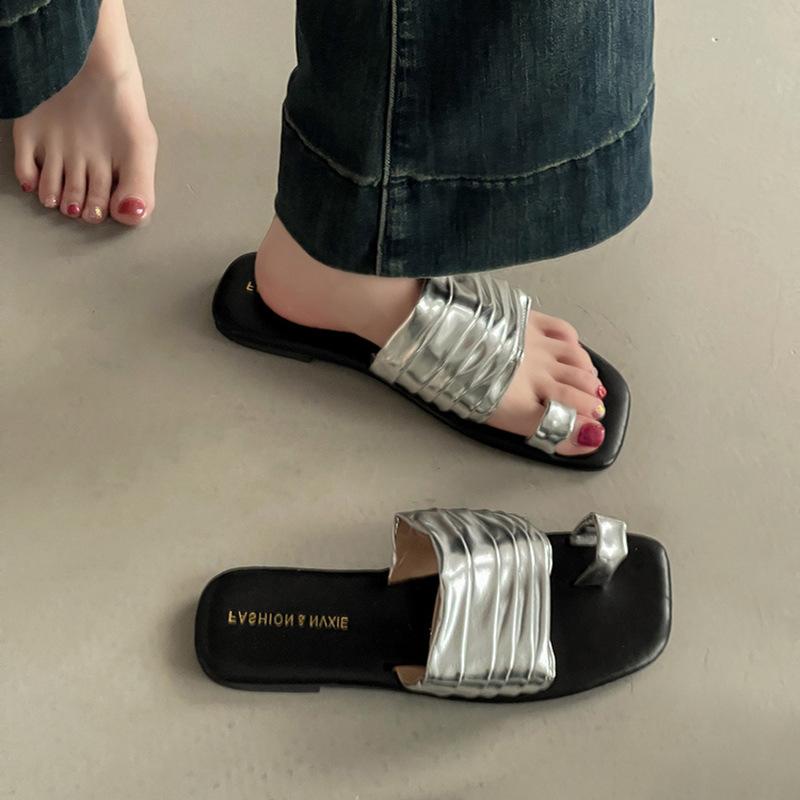 Fashion Versatile Casual Design Sense Sleeve Toe Cool Slippers Women's Summer Retro Pleated Temperament Flat Bottom Half Slippers