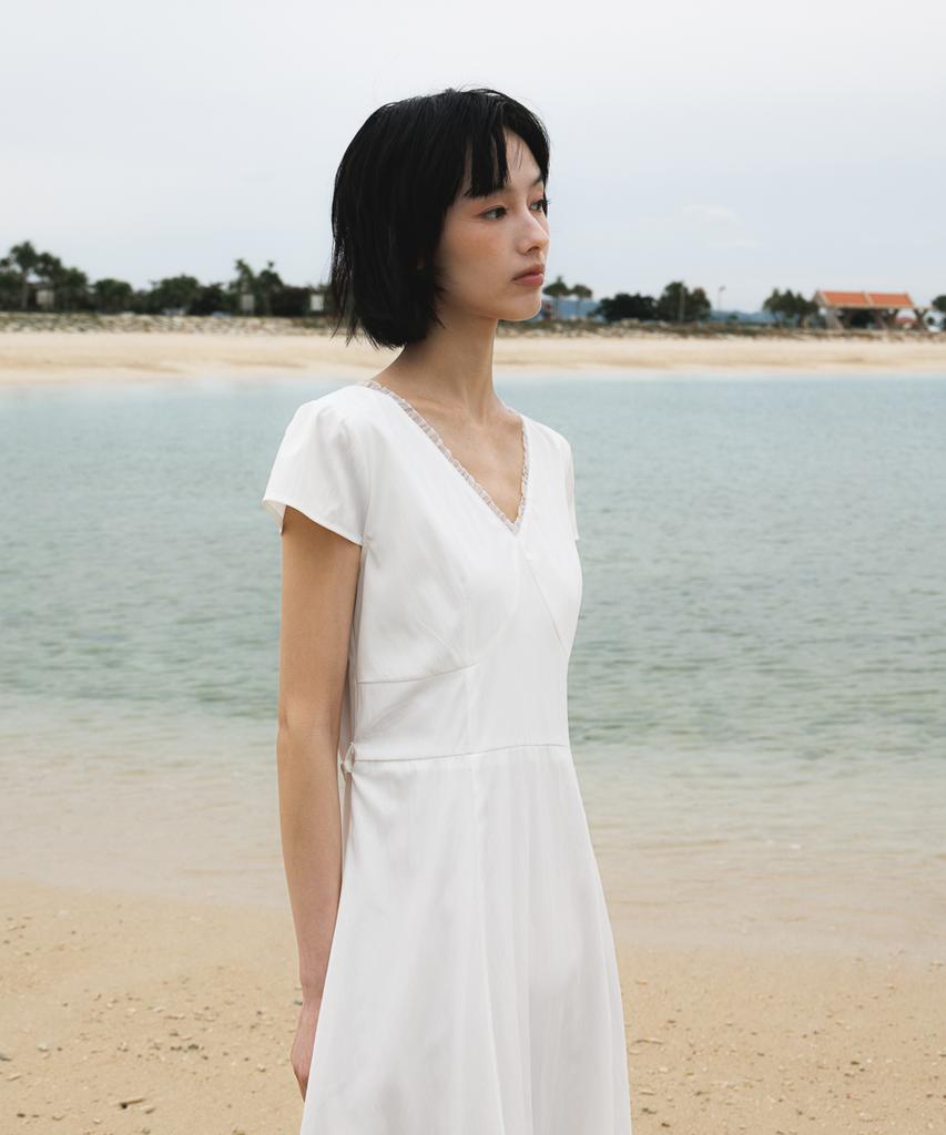 DEHEVE V-Neck Flare Dress [Ivory]