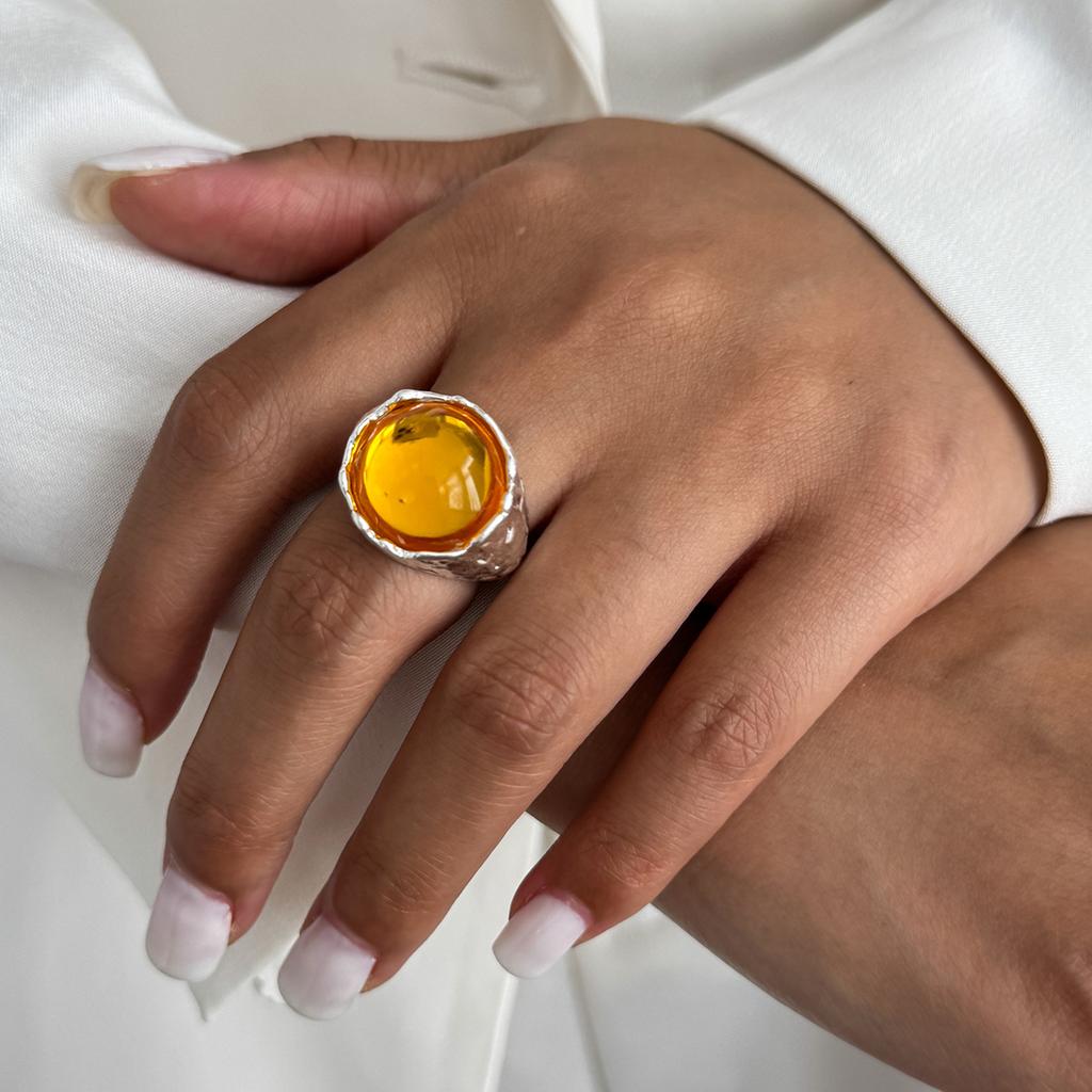 Fashion Light Luxury Acrylic Diamond Jewel Ring Women'S Wind Metal Folded Wide Edition Ring Ring
