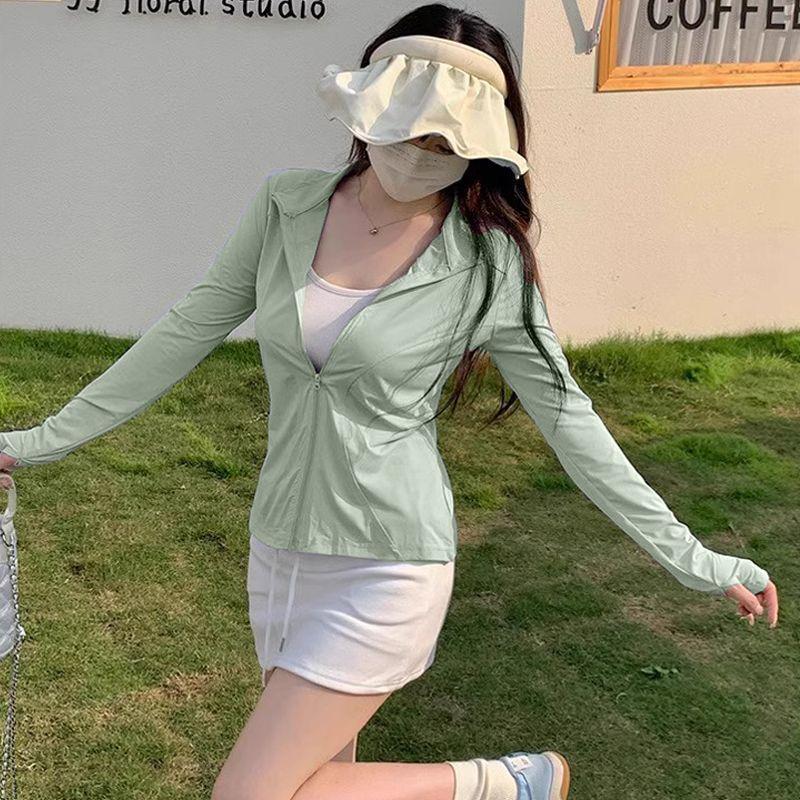 

Женский топ из ледяного шелка с защитой от УФ-лучей и воротником-стойкой: Дышащая, приталенная, летняя верхняя одежда с UPF50+. S (Recommended 75-105 lbs)