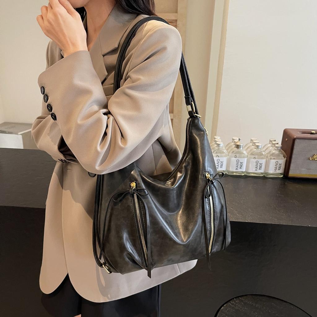 Vintage Large Capacity Women'S Backpack Backpack Stylish Simple Tote Bag Commuter Shoulder Bag