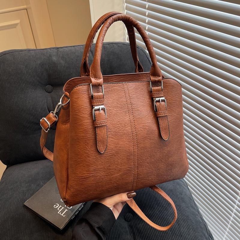 European and American Retro Shoulder Messenger Bag