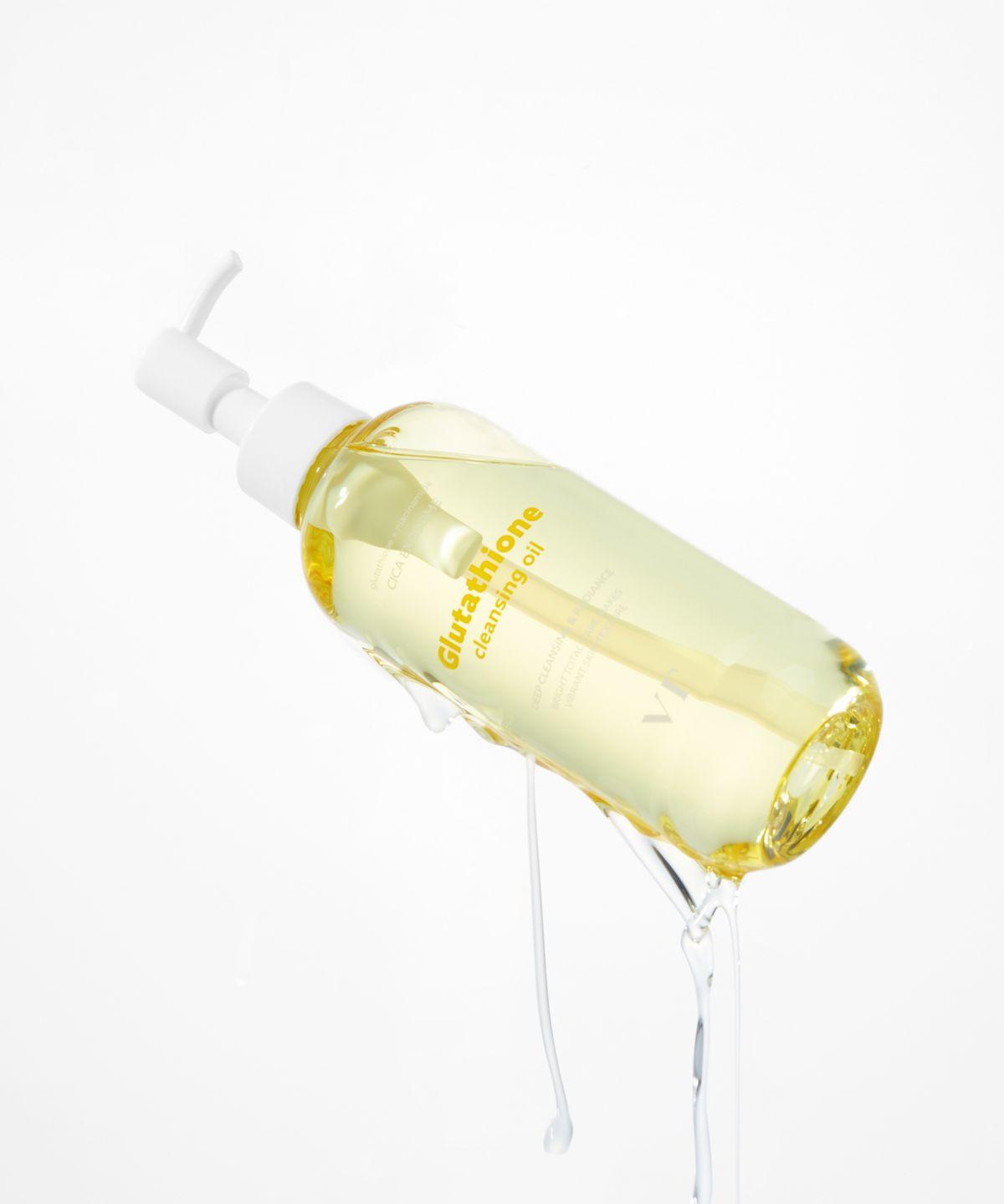 VT Glutathione Glow Cleansing Oil 200ml