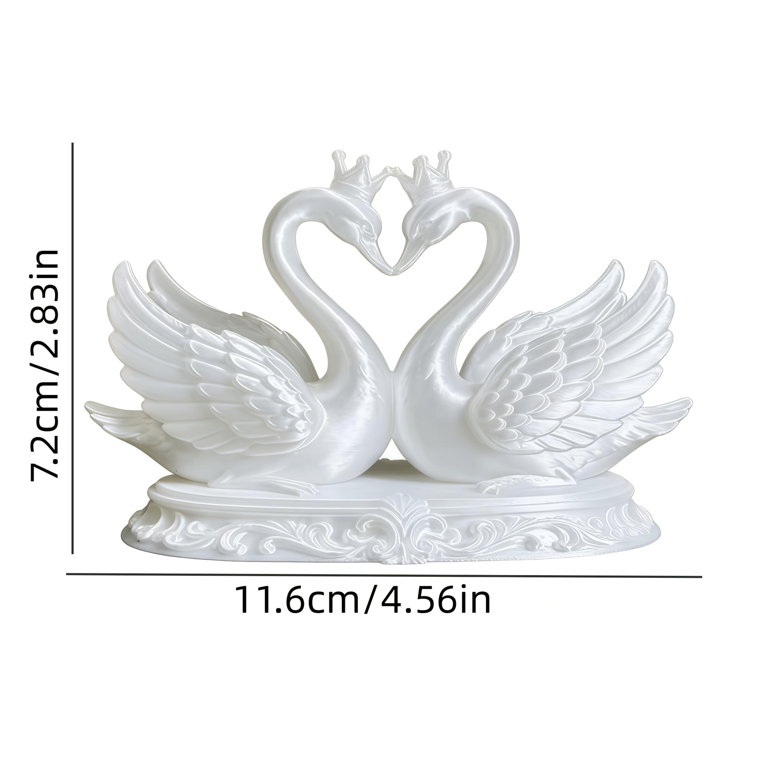 Crown Swan Couple Statue Romantic Heart-Shaped