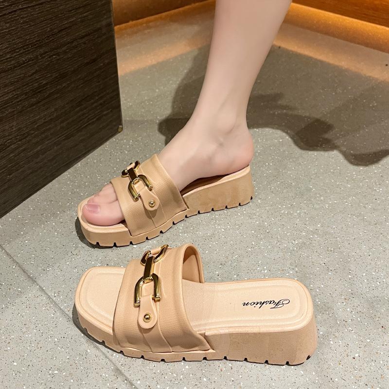 Summer High-heeled Cool Slippers for Women Fashionable Thick Soled Flat Drag Home Anti Slip Simple Gold Buckle