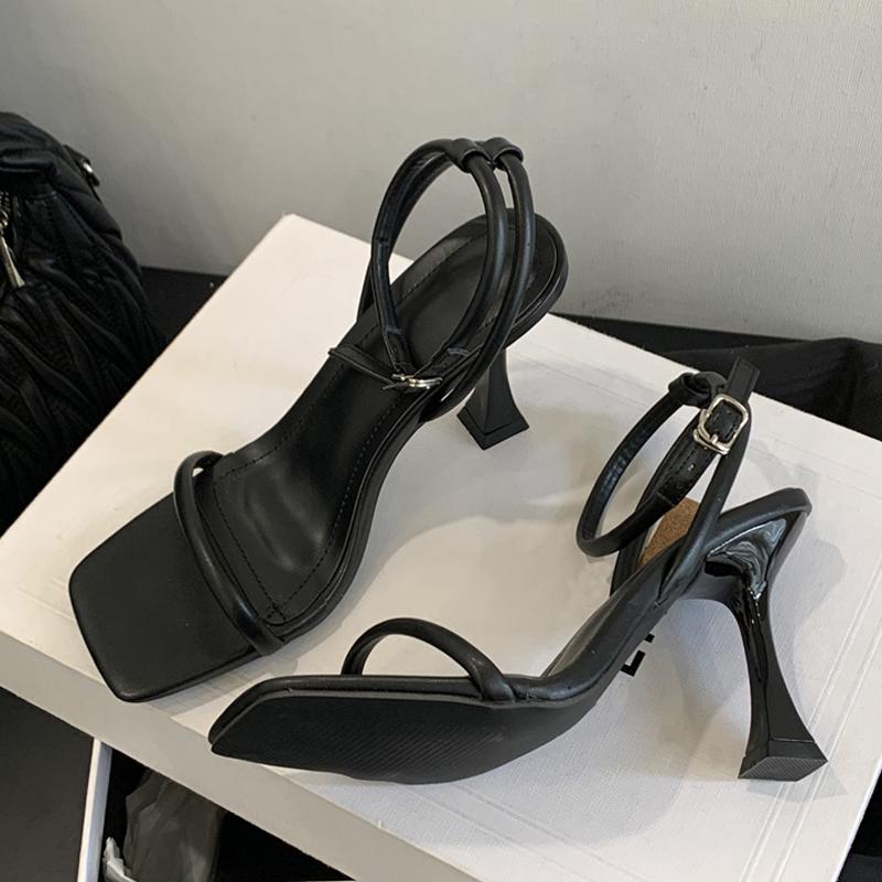 Fashion Liyke Summer Square Open Toe Gladiator Sandals Women Black White High Heels Banquet Party Shoes Fashion Ankle Strap Sandalias