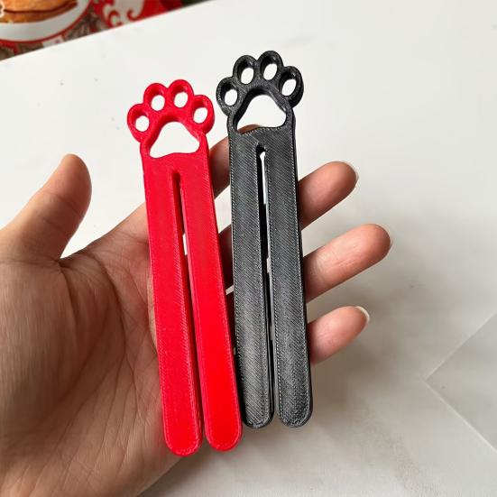 3D Printed Cat Paw Food Squeezer, Pet Tool with Open Design, Fits All Cat Food & Treat Bags, One-Piece Break-Resistant Craft, Compact Easy-Clean