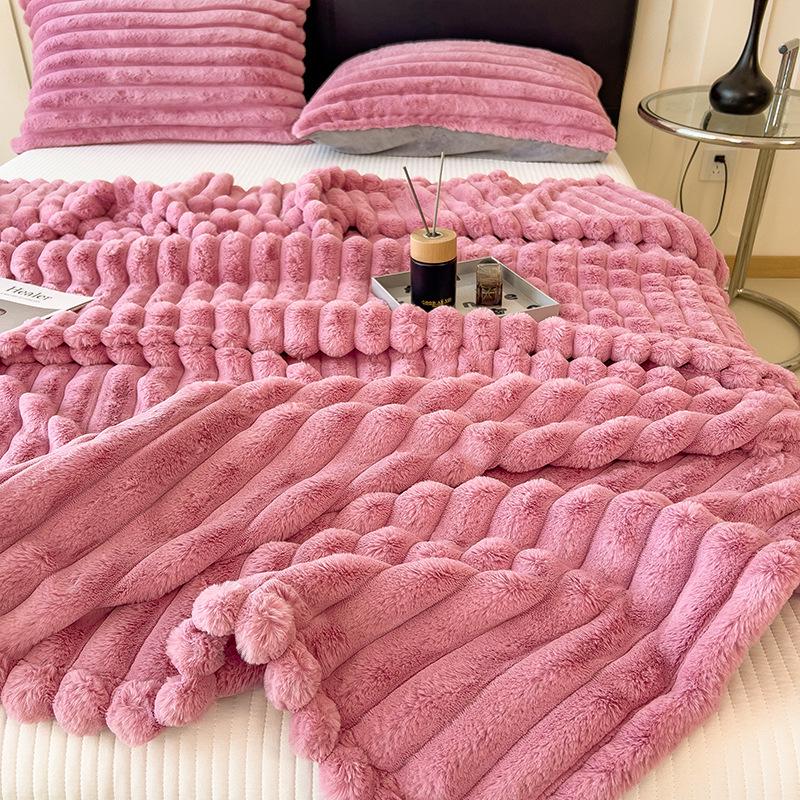 

Роскошное утолщенное флисовое одеяло из искусственного кроличьего меха - Теплый молочный бархатный чехол для сна и подарков 200x230cm - Blanket + 2 Pillowcases