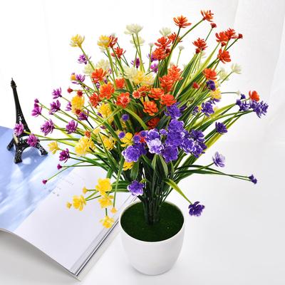 Plastmasas maza kamēlija, mākslīgo ziedu narcises imitācija, ornamentu aksesuāri, podiņu ziedu kompozīcija, 7 septiņi dzeloņaini pavasara zālīši