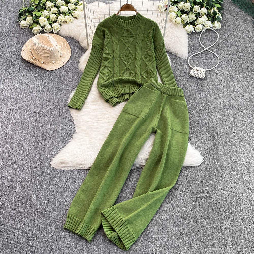 

Новый свободный трикотажный свитер из жареного теста, женский зимний костюм из двух предметов с высокой талией, облегающие прямые широкие брюки one size зелёный