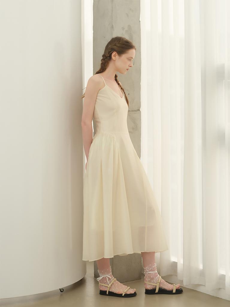 Non Search Ballerina Dress / Cream