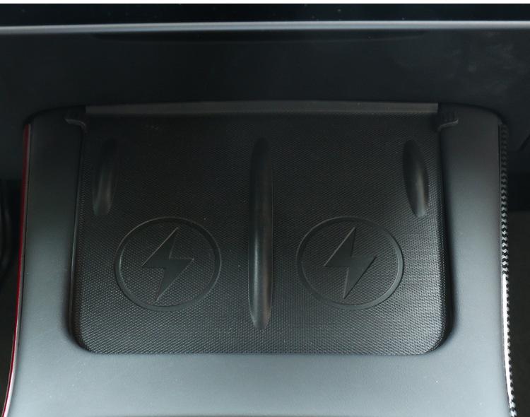 Silicone Anti-Slip Charging Pad for Tesla Model Y/3 Console