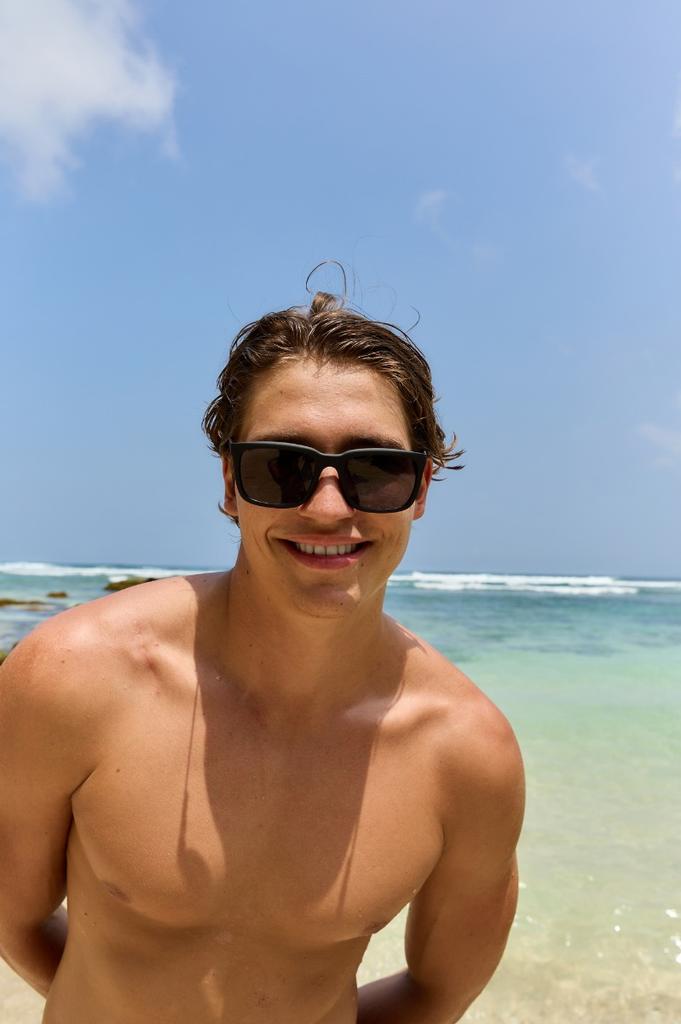 Mens Classic Sunglasses MARQEL L9363 Matt Black Sun Glasses