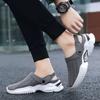 Sommer Neue Strandsandalen Outdoor Atmungsaktiv Bequem Plateau Schuhe Flip Flops Luxusmarke Geschlossene Zehen Halbschuhe Heißer Verkauf