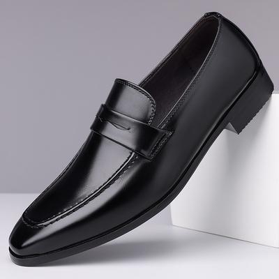 Moda Primavera Outono Novos Sapatos de Couro de Designer para Homens Cor Sólida Moda Casual Sapatos Sociais Masculinos Tamanho Grande Solado Macio Mocassins Homem