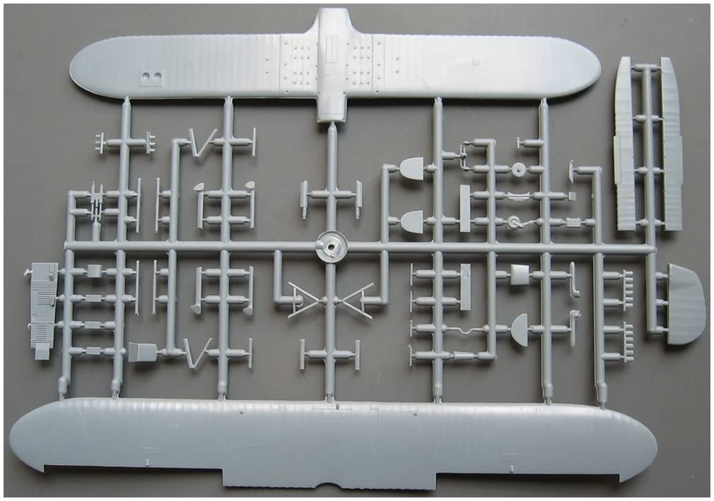 RS Model Tschechoslowakische Luftwaffe Aero Plastikmodell 92260 Formfarbe 1/72 A-101