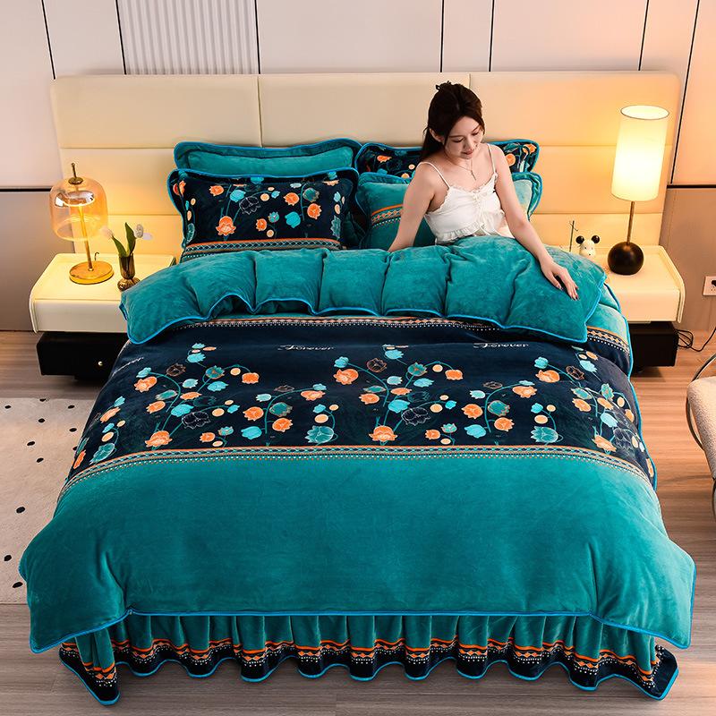 New Milk Velvet Bedding Set of Four Winter Thick and Warm Double-sided Velvet Bed Skirt Duvet Cover Pillowcase