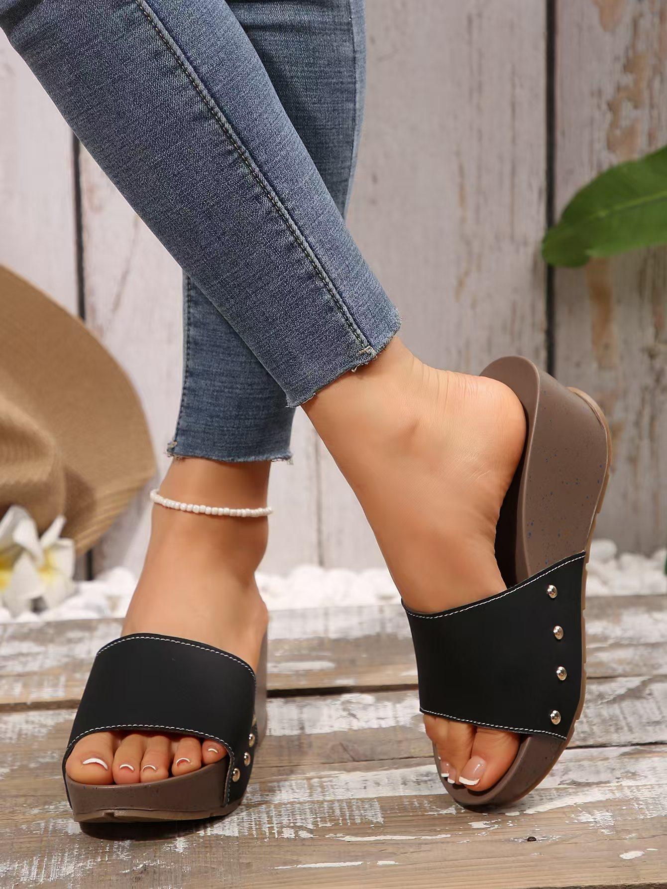 

2025 summer large size new large size women s shoes European and American one-word with light slippers thick-soled wedge heel muffin sandals 43 чёрный