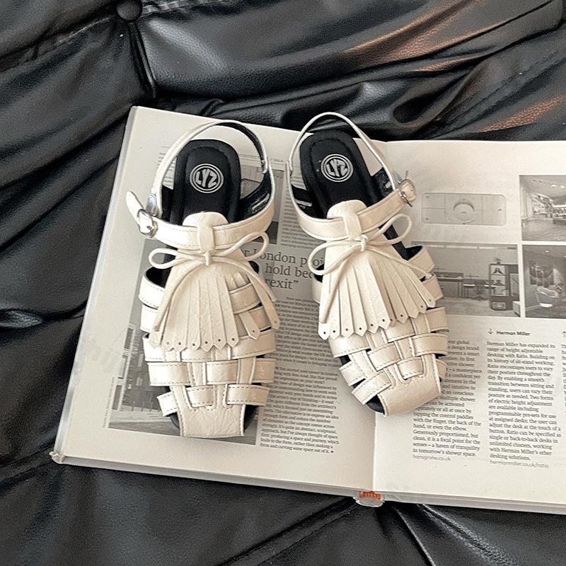 Fashion 2025 New Retro Woven Women Summer Fashion Sandals Tassel Hollow Buckle Casual Outdoor Slippers Elegant Comfortable Single Shoes