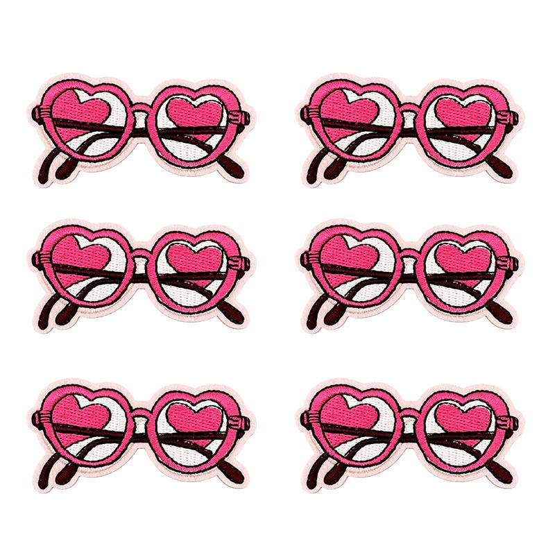 10PCS/lots Valentine's Day Embroidered Patches Pink Love Heart Patch Iron On Patches For Clothing Holiday Decoration Gift DIY