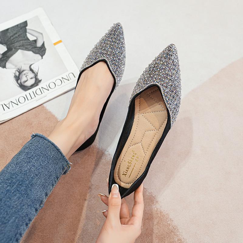 Single shoes women's new shallow mouth pointed rhinestone flat bottom ladyshoes versatile soft sole Doudou shoes large size women's shoes