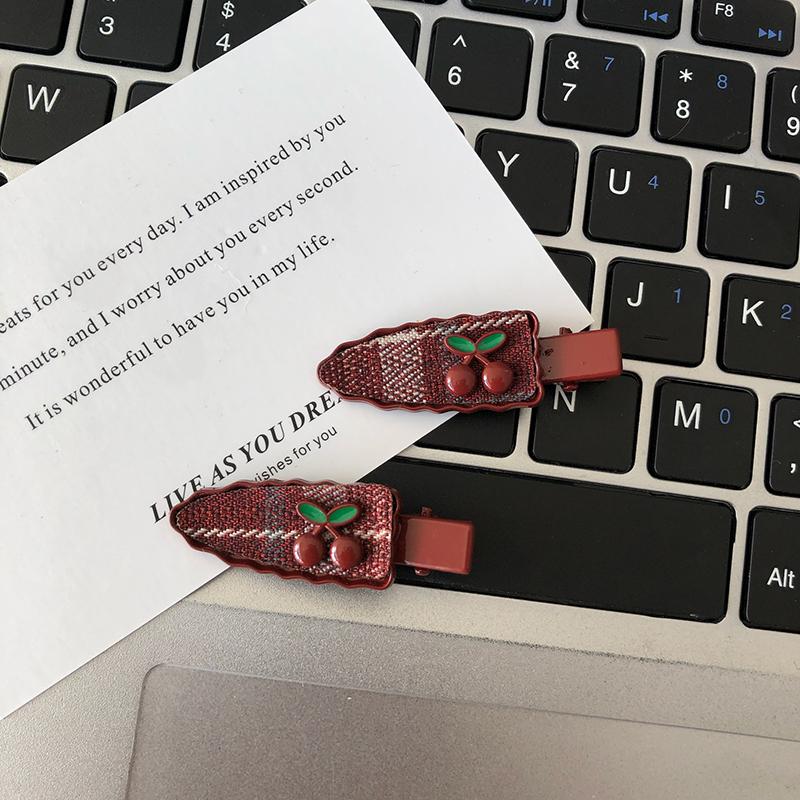 1/2Pcs Sweet Cherry Hair Clips Cute Versatile Cherry Baby Hairpin Exquisite Bangs Hair Clip  Hair Accessories Gifts