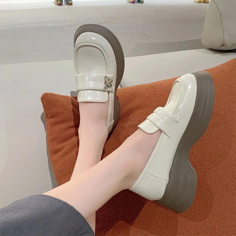 Fashion Round Toe Shoes for Women Platform with Medium Heels Woman Pumps Loafers Luxury Brand Chic Point Discount Slip on Spring Fashion