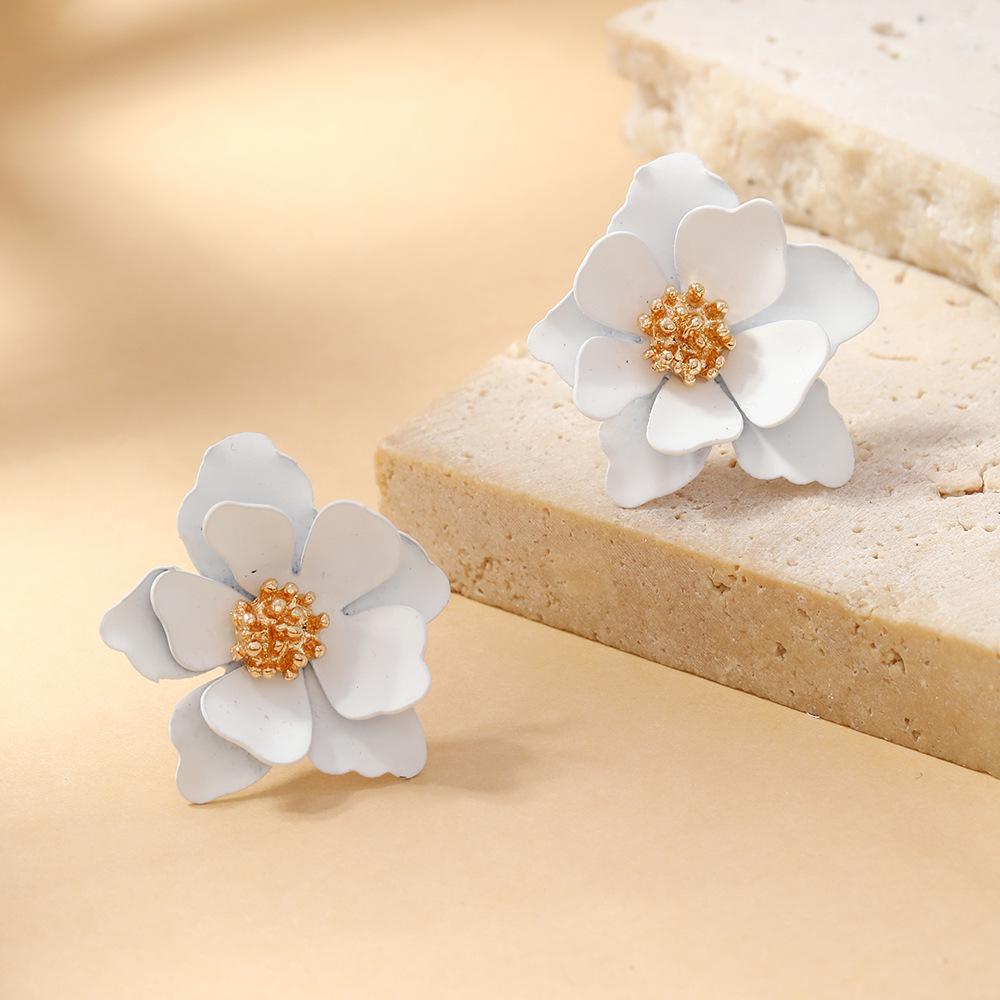 Women's Multi-layer Petal Flower Earrings - Japanese Korean Style