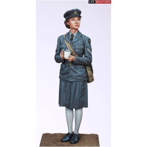 Life Miniatures 1/35 Scale Resin Kit LM-35004: WWII Royal Air Force WAAF (Women's Auxiliary Air Force) Deputy Chief of Staff, 1940-1941