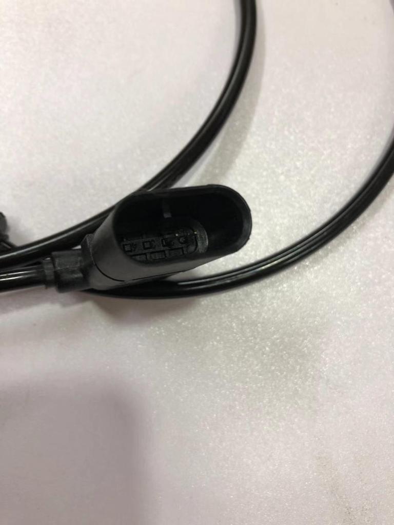 Mercedes-Benz S-Class Wheel Speed Sensor: ABS Sensor for S550, S600, S650 (Front Wheel, Part 2229050800)