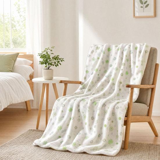Four Leaf Clover Blanket, Multi-Purpose Air Conditioner Blanket, Soft Double-Sided Flannel Throw Blanket for Sofa Bed Dorm Office