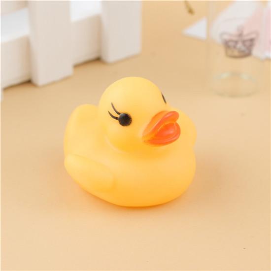 Canard Lumineux De Led Flottant Dans L Eau Clignotant Petit Bebe De Canard Baignant Dans Le Cadeau De Jouet D Eau Acheter A Prix Bas Livraison Gratuite Avis Reels Avec Des Photos