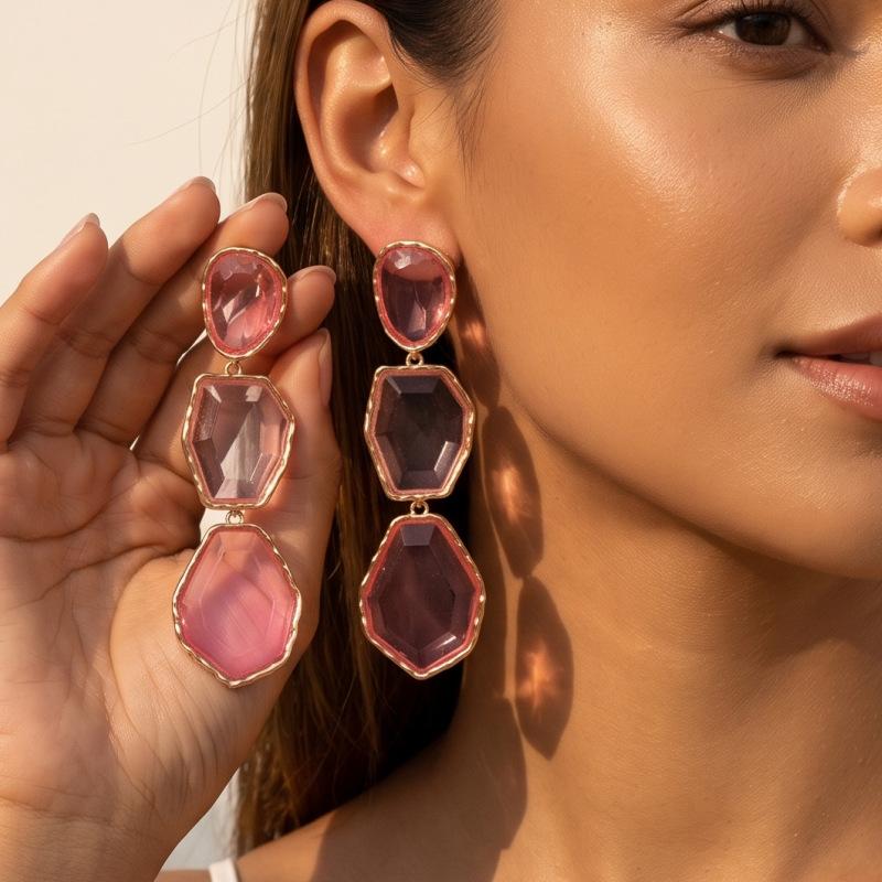 European and American Hot-selling Stud Earrings Retro Elegant Color Transparent Resin Irregular Geometric Design Women's Fashion Earrings Batch