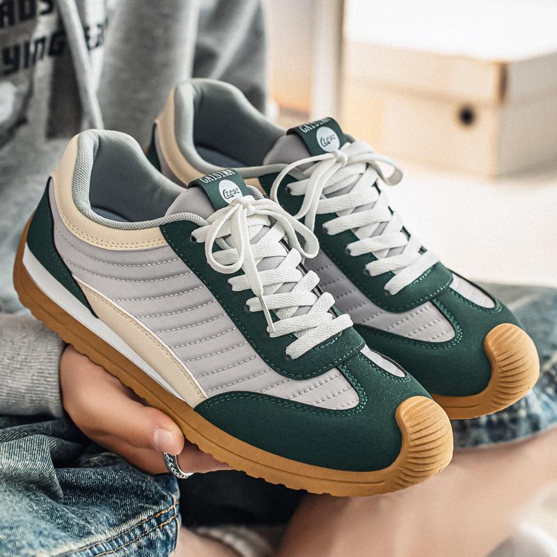 New Men's Fashion Casual Shoes Boys Students Trending Soft Sole Comfortable Sneakers Male Classic Breathable Gym Shoes