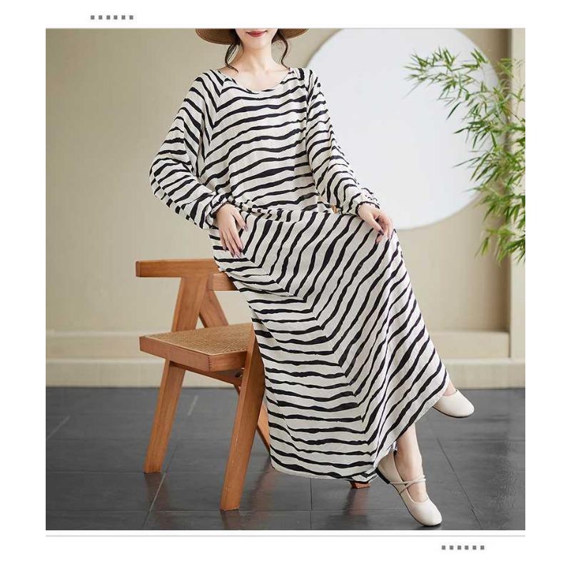 Japanese Retro Long Sleeve Age Reducing Plus Size Casual Long Dresses