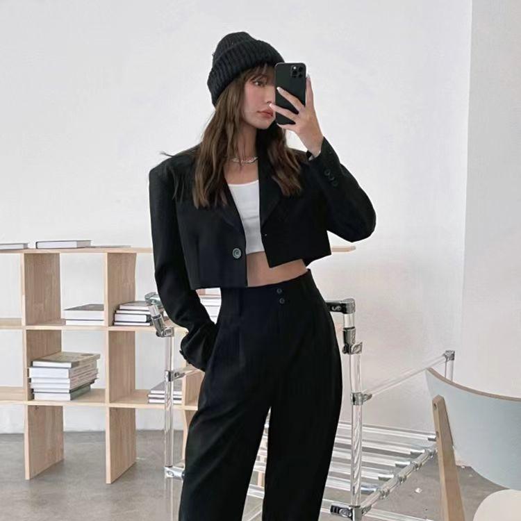 Fashionable and Simple Women's Solid Color Short Suit Coat with Long Sleeves